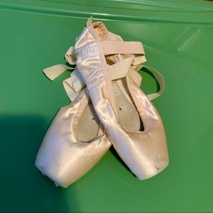 Used Grishko Pointe Shoes